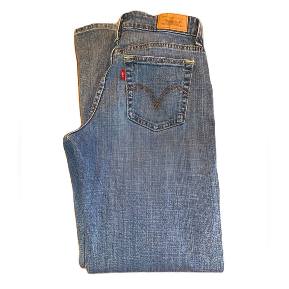 Levi’s 515 Bootcut Medium Wash Size 6P - Picture 1 of 7